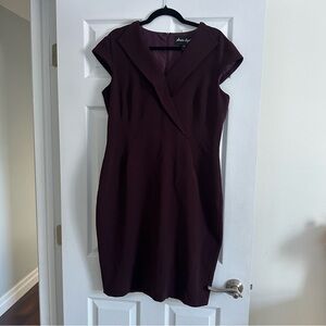 Size 14 (42) Saudra Augel Plum Structured Cap Sleeve Shift Midi Dress